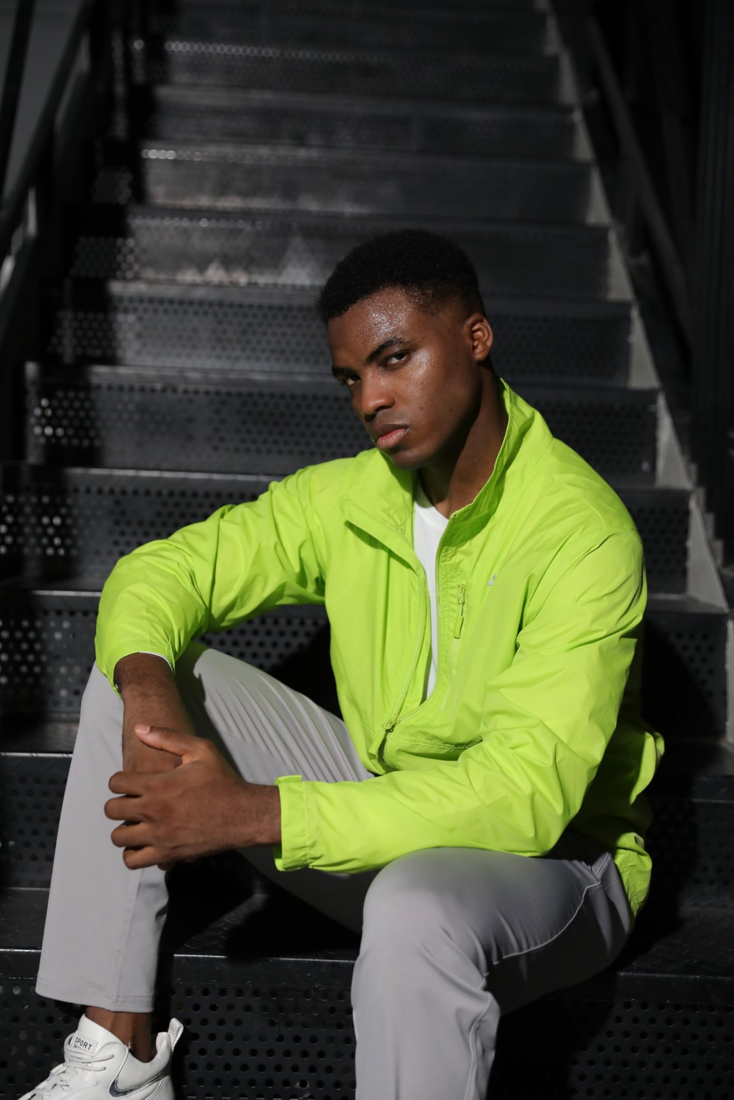 TRAILSIDE SUPPLY CO. Mens Windbreaker Jackets Lightweight Packable Jacket,Windproof and Dustproof