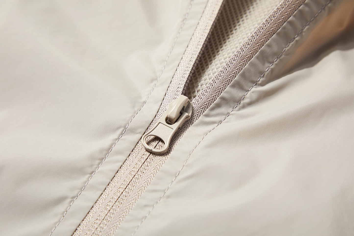 Men's Lightweight Windbreaker Jackets Outdoor Hooded Pocket Raincoat Jacket