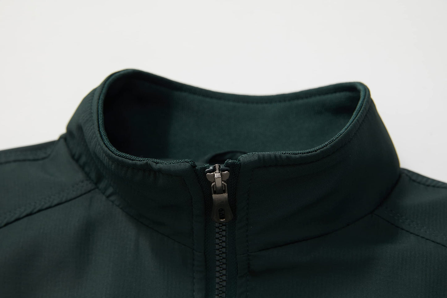 URBANFIND Men's Sports Shell Jacket Lightweight Windbreaker Outdoor Recreation Coat